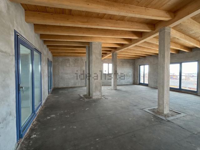 Appartamento in vendita di 150 m² in Via Lorenzo Sibellini, 47