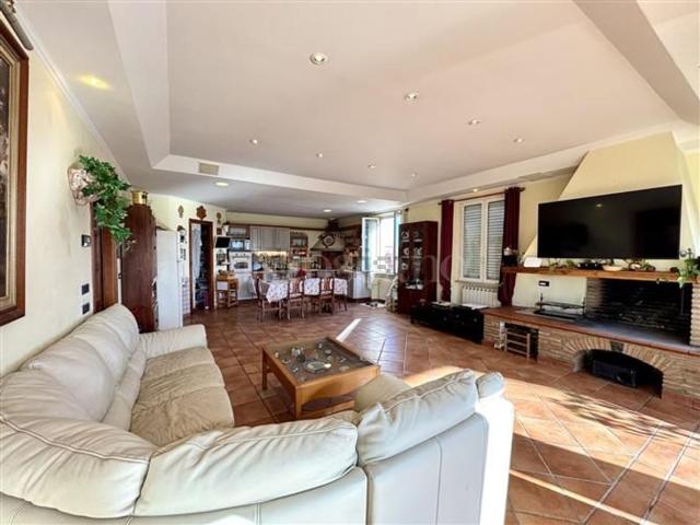 Appartamento in vendita di 150 m² in Via Livorno