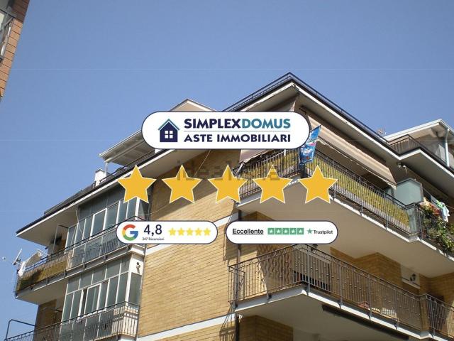 Appartamento in vendita di 150 m² in Via Luciano Zuccoli