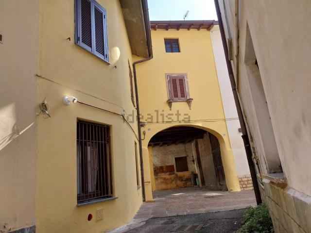 Appartamento in vendita di 150 m² in Via Luigi Brembati