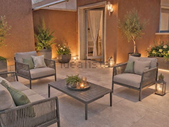 Appartamento in vendita di 150 m² in Via Monsignor Alessandro Proserpio, 9