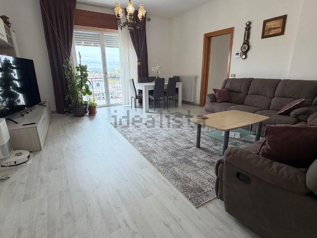 Appartamento in vendita di 150 m² in Via Monte Gleno