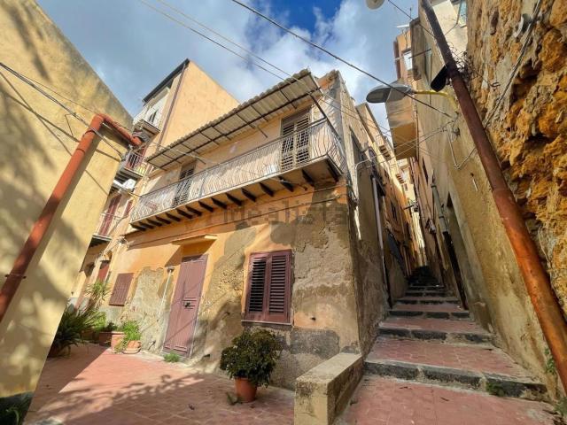 Appartamento in vendita di 150 m² in Via Madonna della Neve, 17