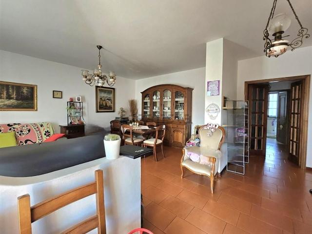 Appartamento in vendita di 150 m² in Via Marina Vecchia