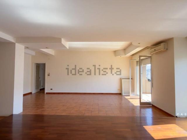 Appartamento in vendita di 150 m² in Via Mariano D&apos Amelio, 26