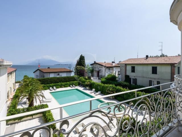 Appartamento in vendita di 150 m² in Via Mezzocolle, 19