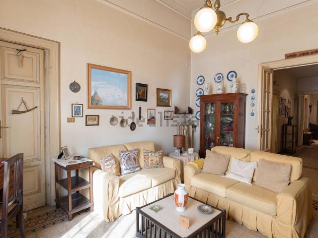 Appartamento in vendita di 150 m² in Via Mergellina, 220