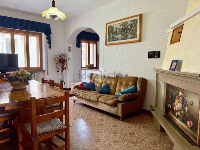 Appartamento in vendita di 150 m² in Via Nazionale per Teramo, 24