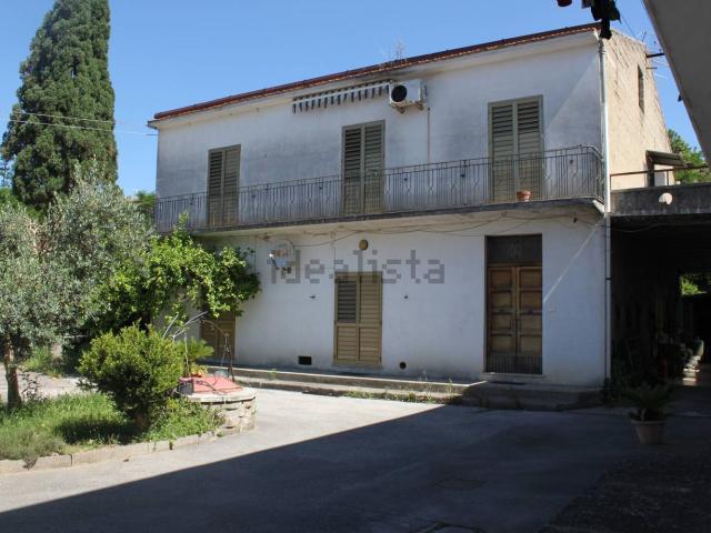 Appartamento in vendita di 150 m² in Via Nazionale