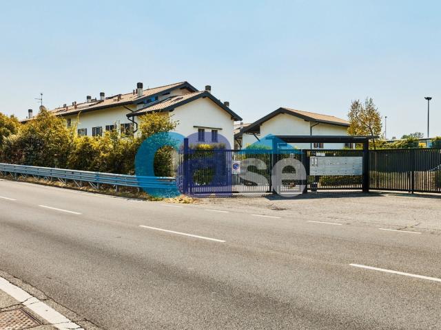 Appartamento in vendita di 150 m² in Via San Maurizio Al Lambro, 174