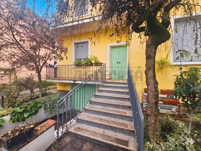 Appartamento in vendita di 150 m² in Via San Francesco d&apos Assisi, 58