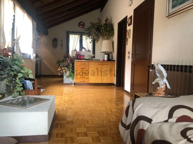 Appartamento in vendita di 150 m² in Via San Rocco, 1