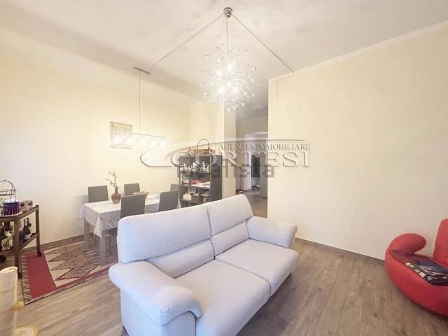 Appartamento in vendita di 150 m² in Via Sant&apos Amanzio, 29