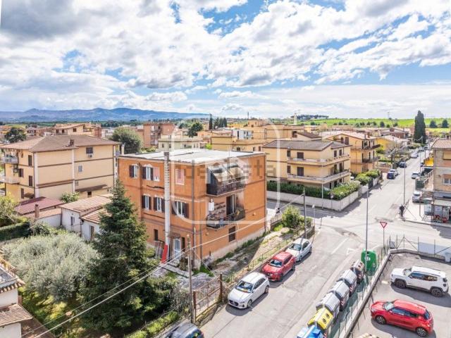 Appartamento in vendita di 150 m² in Via Sant&apos Elpidio a Mare, 64