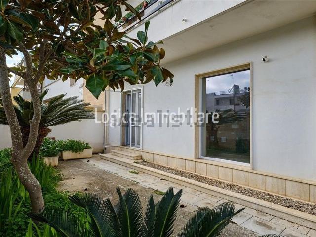 Appartamento in vendita di 150 m² in Via Santa Chiara