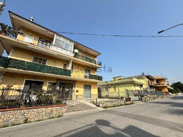 Appartamento in vendita di 150 m² in Via Santa Maria la Carità, 178