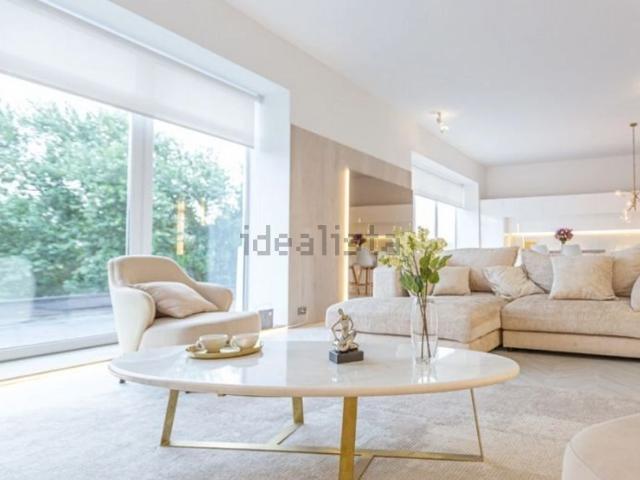 Appartamento in vendita di 150 m² in Via Siesalunga