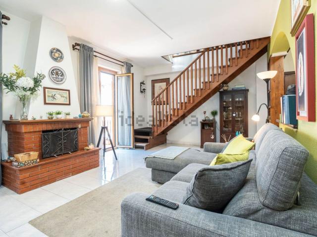 Appartamento in vendita di 150 m² in Via Stazzone, 13