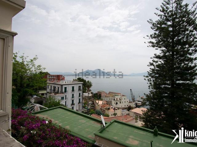 Appartamento in vendita di 150 m² in Via Posillipo, 239