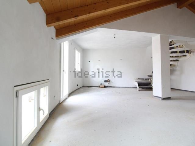 Appartamento in vendita di 150 m² in Via Padre R. Giuliani, 12