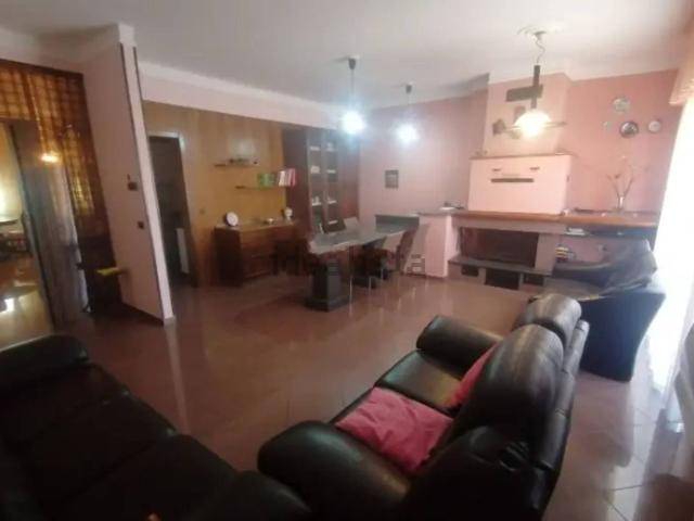 Appartamento in vendita di 150 m² in Via Pianette