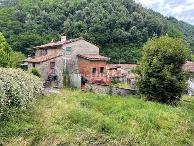 Appartamento in vendita di 150 m² in Via Pieve di Brancoli, 151
