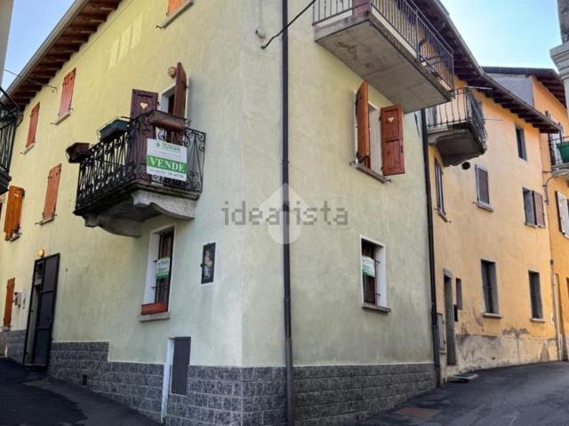 Appartamento in vendita di 150 m² in Via Pighini, 63