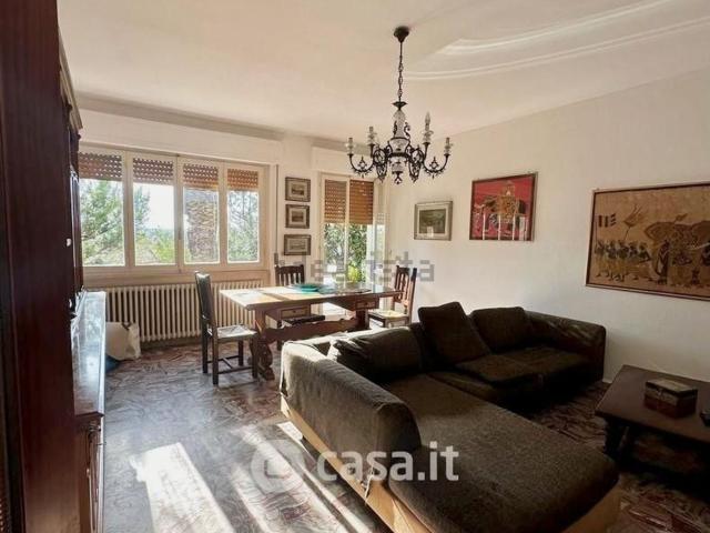 Appartamento in vendita di 150 m² in Via Quarantola, 10