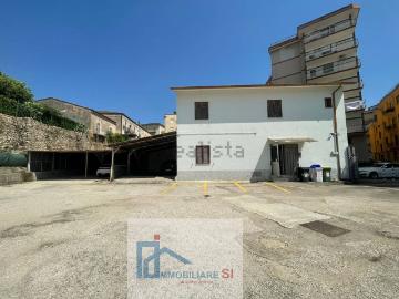 Appartamento in vendita di 150 m² in Via Rotari