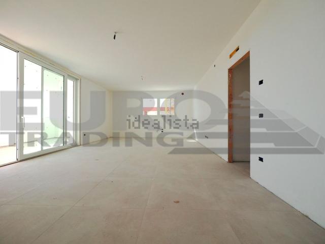 Appartamento in vendita di 150 m² in Via Roma