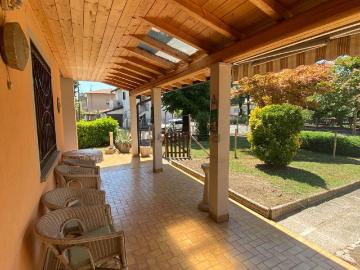Appartamento in vendita di 150 m² in Via Roma
