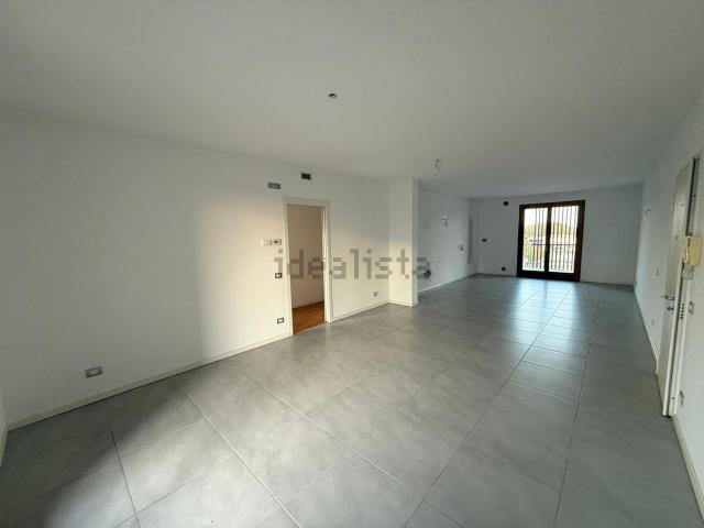 Appartamento in vendita di 150 m² in Via Ronzinella, 244