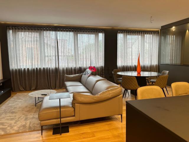 Appartamento in vendita di 150 m² in Via Rosa