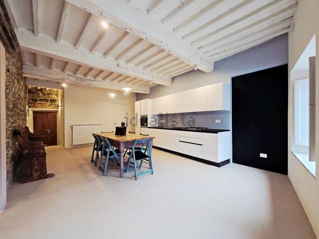 Appartamento in vendita di 150 m² in Via Rosini