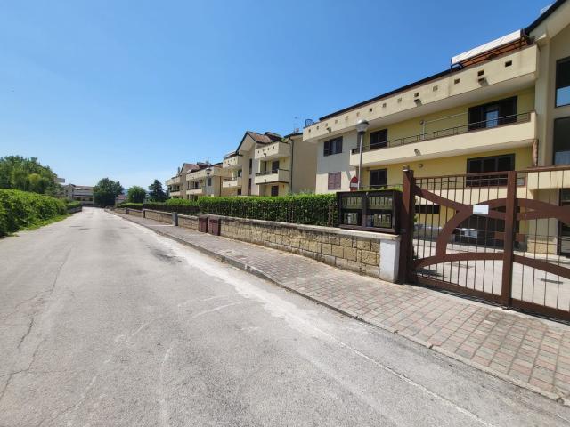 Appartamento in vendita di 150 m² in Via Raffaele Viviani