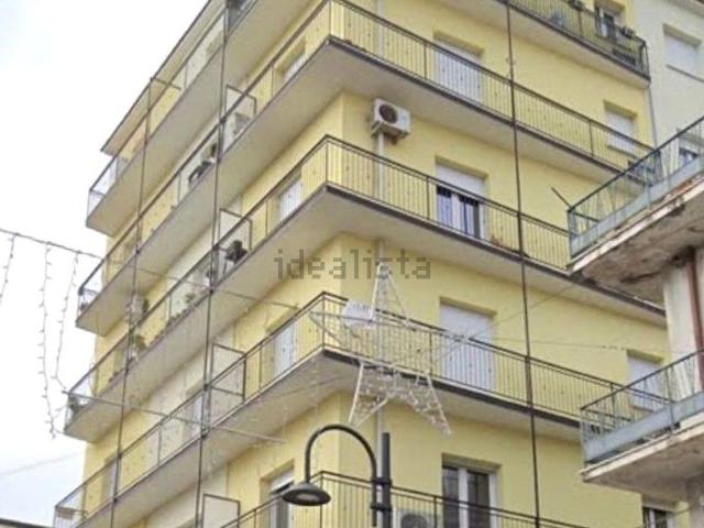Appartamento in vendita di 150 m² in Via Raffaello Sanzio, 3