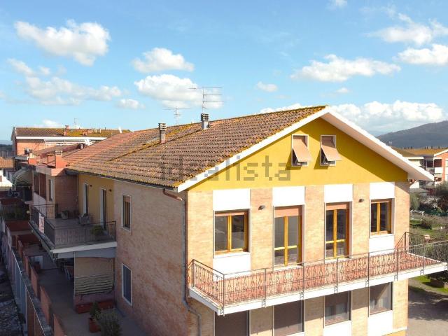 Appartamento in vendita di 150 m² in Via Rinaldo Malavolti, 30