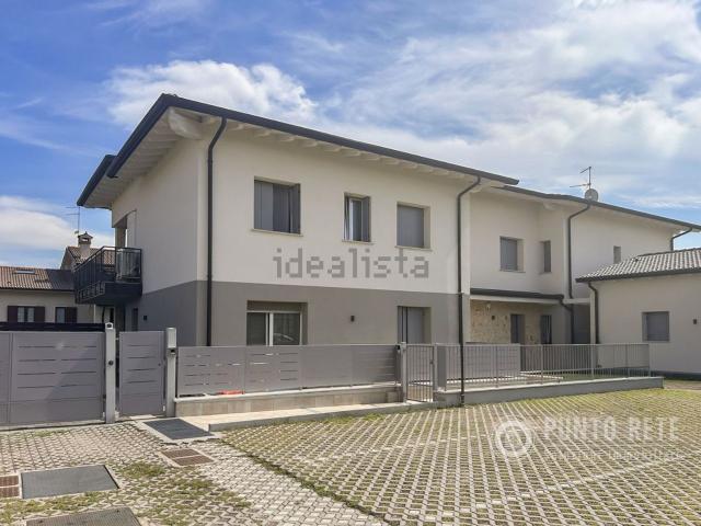 Appartamento in vendita di 150 m² in Via Tre Santi