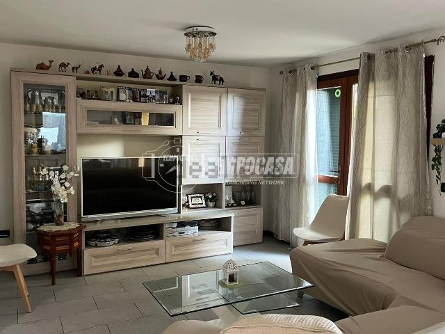 Appartamento in vendita di 150 m² in Via Trento, 5