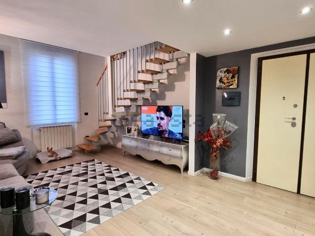 Appartamento in vendita di 150 m² in Via Umberto Crocetta, 37