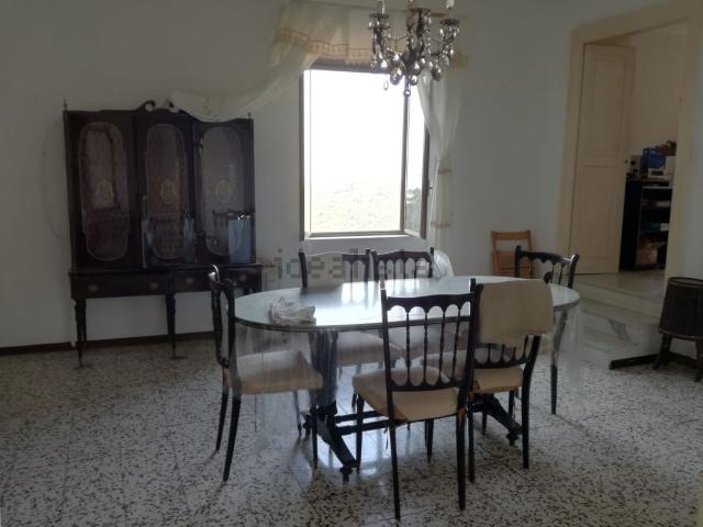 Appartamento in vendita di 150 m² in Via Umberto I