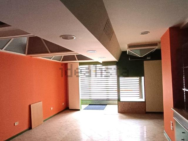 Appartamento in vendita di 150 m² in Via Umberto I, 83