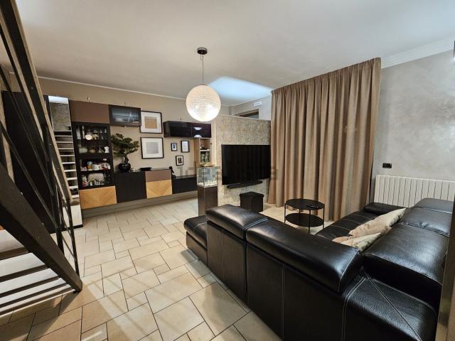 Appartamento in vendita di 150 m² in Via V. Muccioli