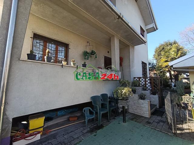 Appartamento in vendita di 150 m² in Via Varese, 186