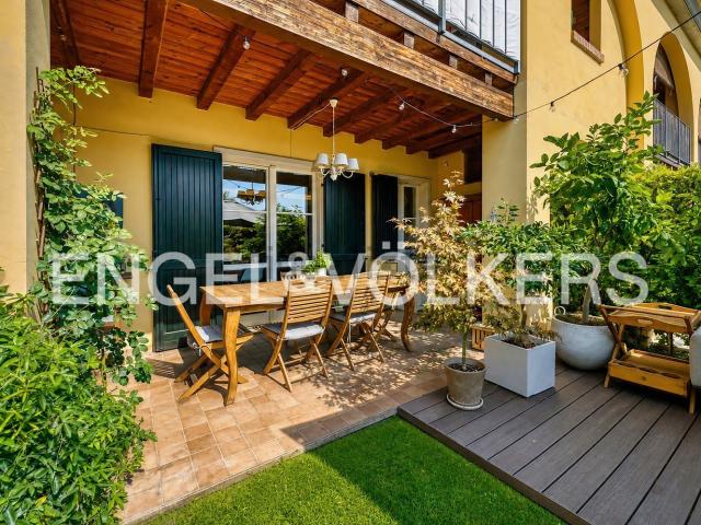 Appartamento in vendita di 150 m² in Via Vittorio Veneto