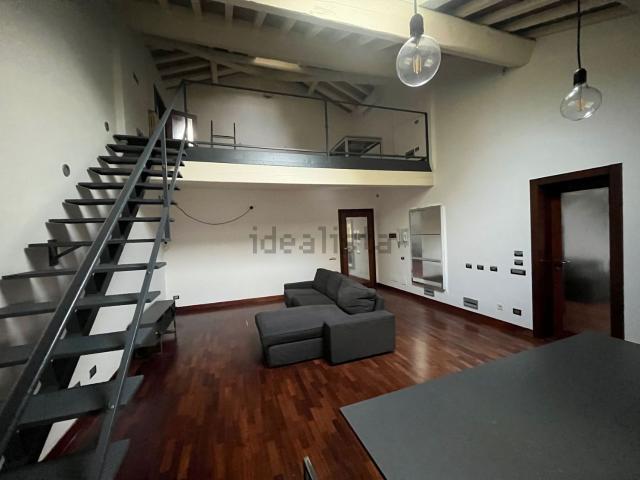 Appartamento in vendita di 150 m² in Via Vignolese Collegarola