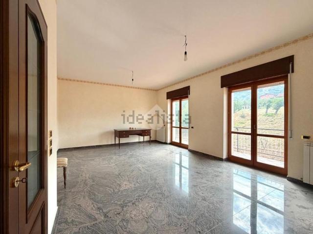 Appartamento in vendita di 150 m² in Via Vignale, 7