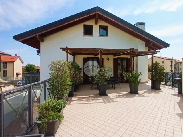 Appartamento in vendita di 150 m² in Via Vincenzo Gioberti, 23
