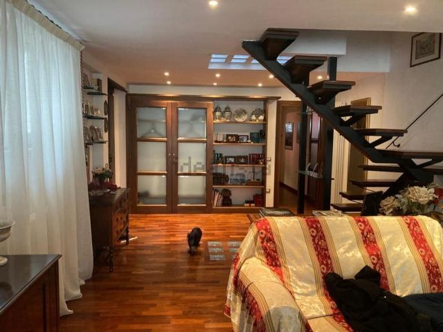 Appartamento in vendita di 150 m² in Via Vincenzo Gioberti