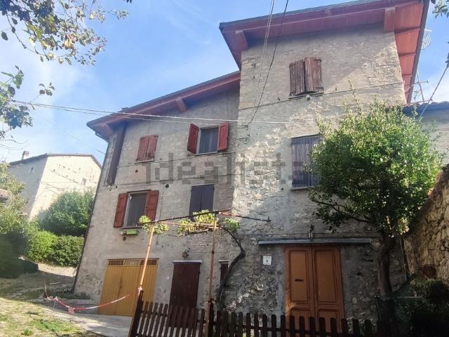 Appartamento in vendita di 150 m² in Via Zocchetta Vecchia, 460